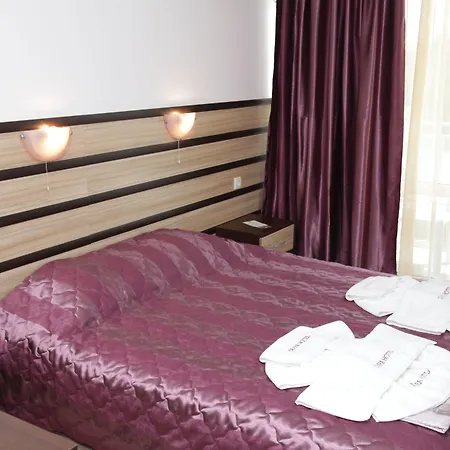 Zaara 3* サニービーチ