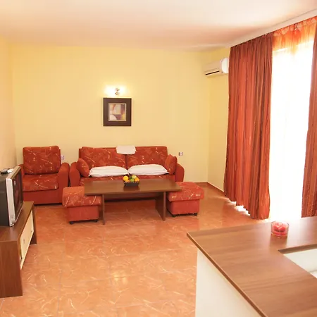 Zaara 3* サニービーチ